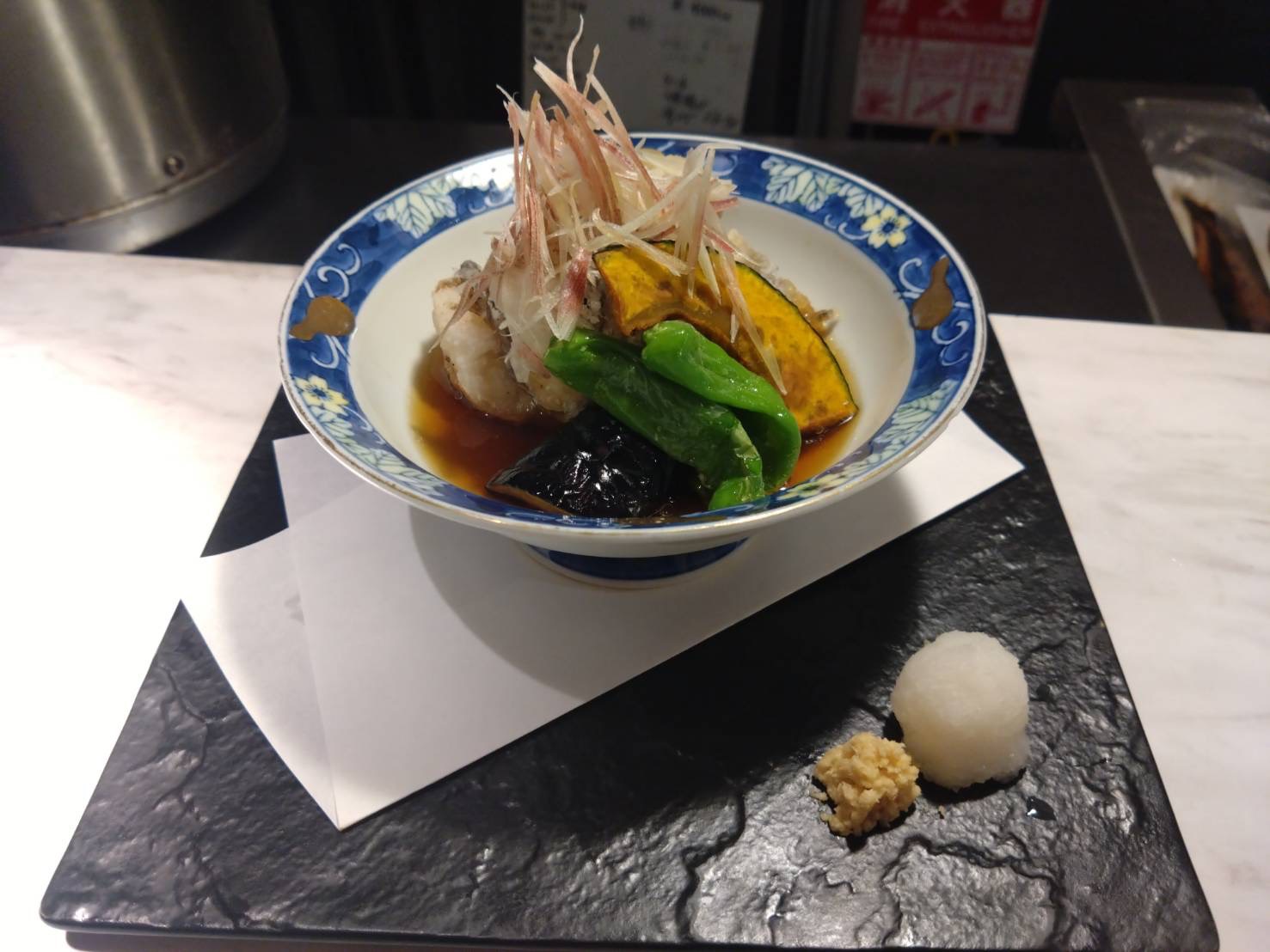 太刀魚の揚出し|東京駅 和食・焼きとり一鶏 東京駅の和食・焼きとり一鶏で提供する太刀魚の揚出し
