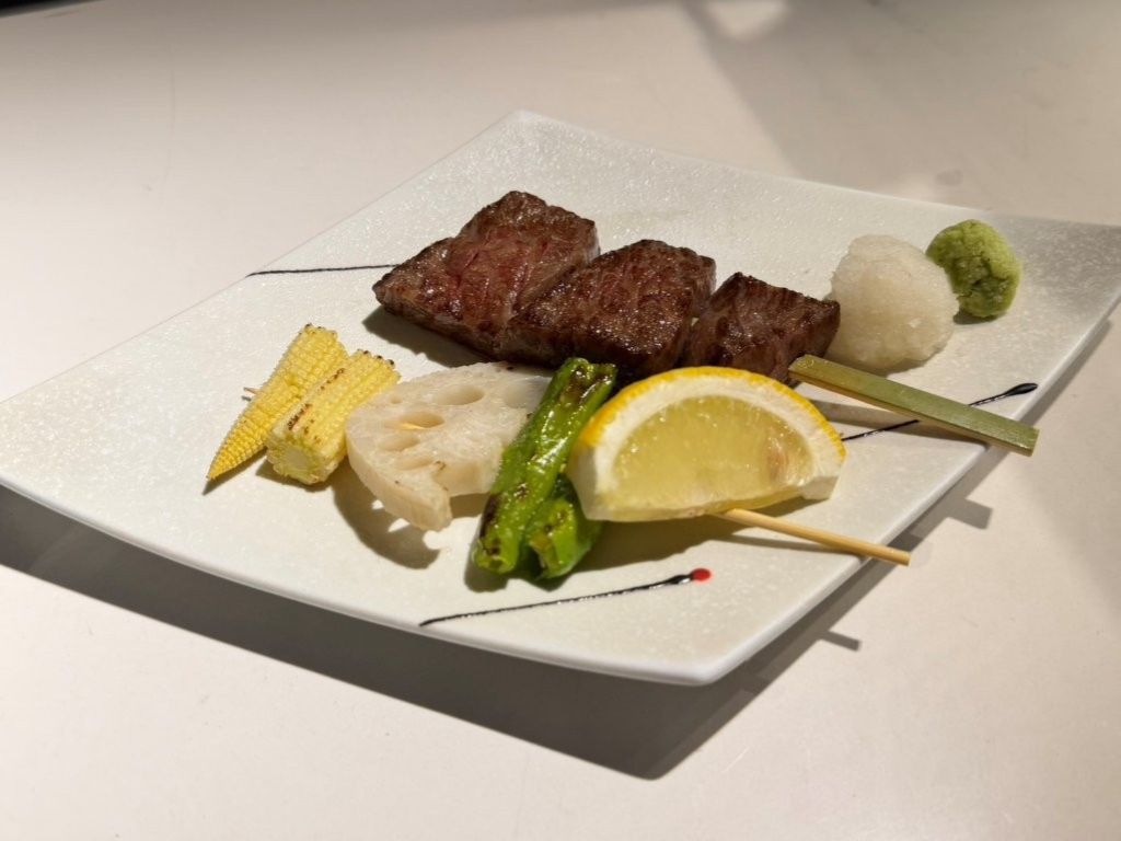 和牛串野菜串 盛り合わせ|東京駅 和食・焼きとり一鶏 東京駅の和食・焼きとり一鶏で提供する期間限定の和牛串野菜串 盛り合わせ